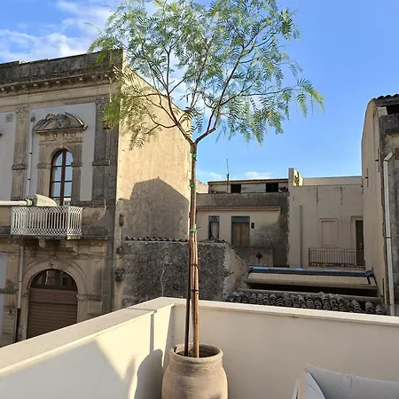 Terrazza Bianca- Eleganza E Comfort A Due Passi Dal Centro Di